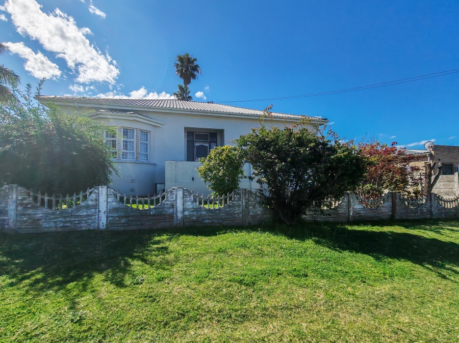 To Let 3 Bedroom Property for Rent in Cambridge Eastern Cape